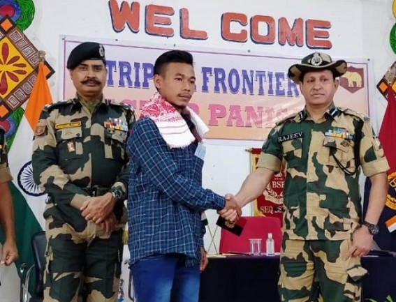 3 NLFT Militants Surrendered before BSF in Tripura 3 NLFT Militants Surrendered before BSF in Tripura